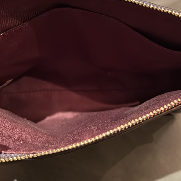 Coach Purple makeup bag - great condition - Picture 3 of 7